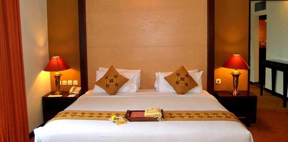 Semesta Heritage Hotel & Convention Semarang Exterior foto