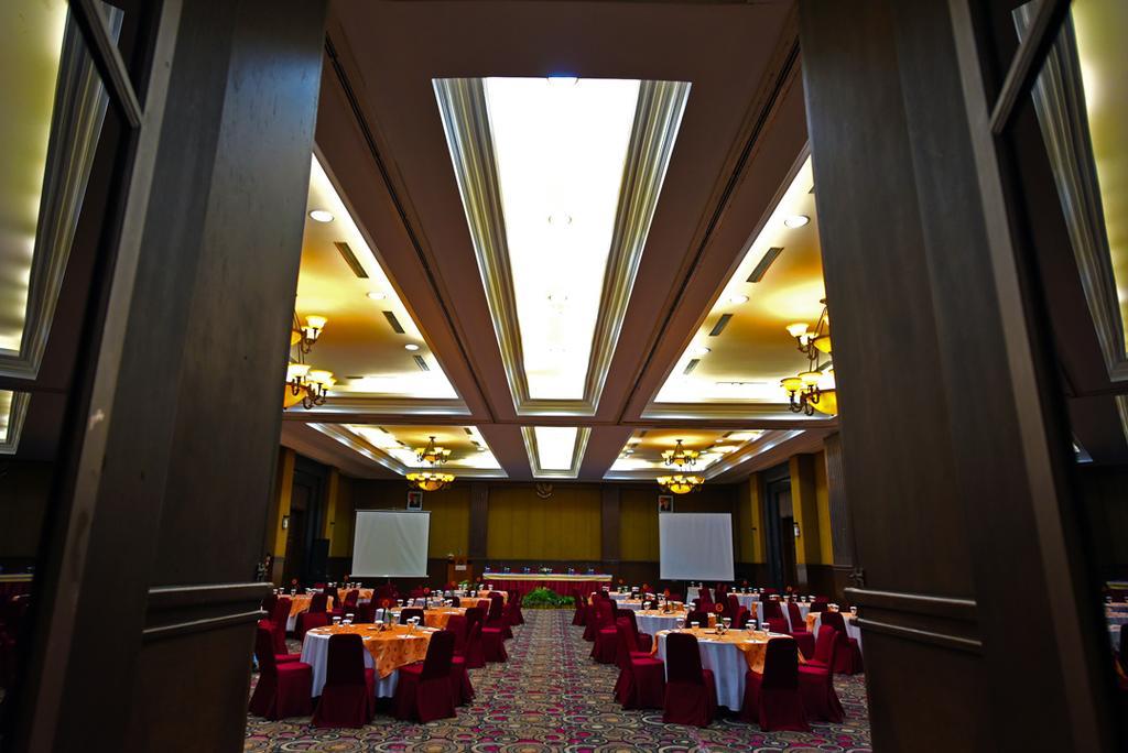 Semesta Heritage Hotel & Convention Semarang Exterior foto