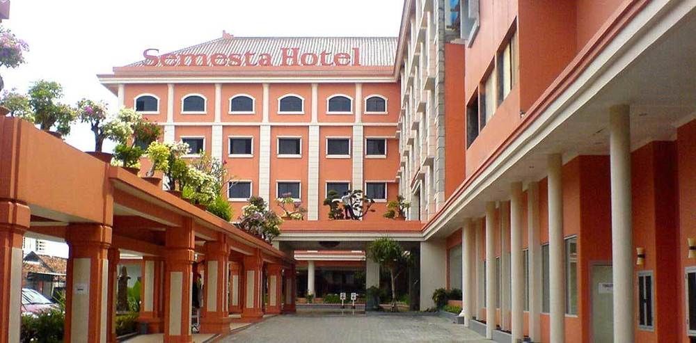 Semesta Heritage Hotel & Convention Semarang Exterior foto