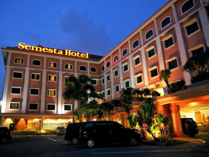 Semesta Heritage Hotel & Convention Semarang Exterior foto